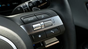 Hyundai Kona Electric - controls